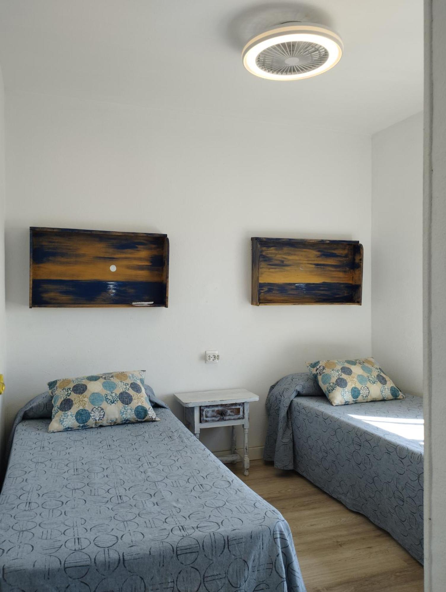 Grandpa Beach House Аликанте Екстериор снимка